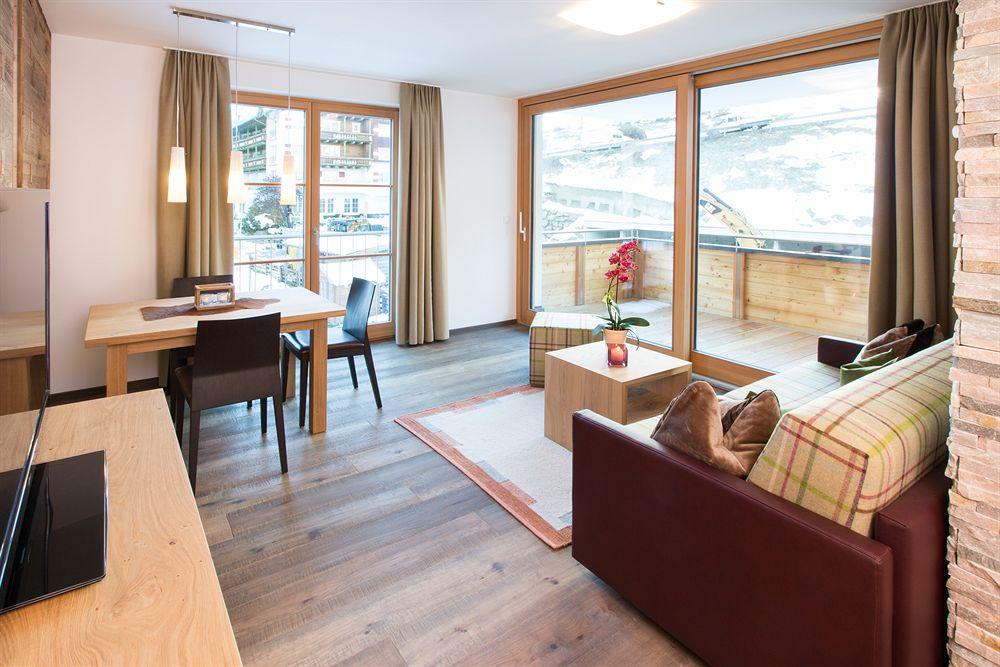 Hotel Schwarzer Adler - Sport & Spa Sankt Anton am Arlberg Exterior photo